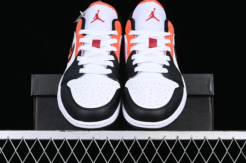 All categories Air Jordan Jordan series basketball shoes Air Jordan 1 Low Air Jordan 1 Low "Flaming Swoosh" AJ1 Joe 1 black red flame FJ7222-101